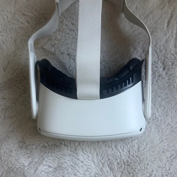 Quest 2 VR Headset - Wireless Virtual Reality Headset Only - Picture 8 of 8